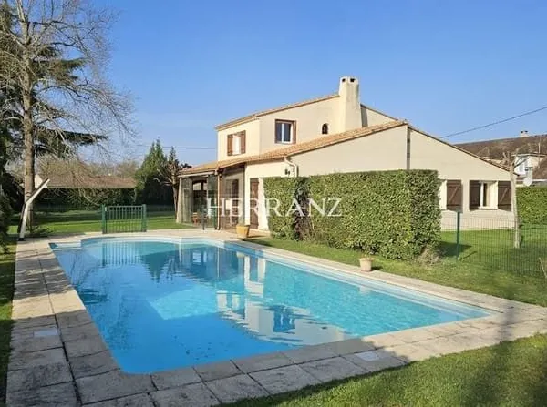 Maison 7 pièces 190 m²