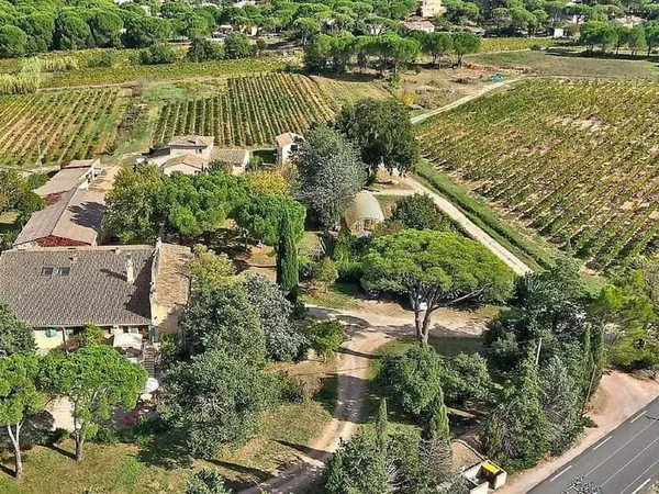 Domaine 17 pièces