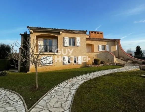MAISON À VENDRE DE 8 PIÈCES DE 264,00 M²