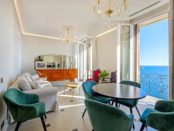 ROQUEBRUNE-CAP-MARTIN - FRONTIÈRE DE MONACO - PROPRIÉTÉ DE LUXE CLÉ EN MAIN À LOUER