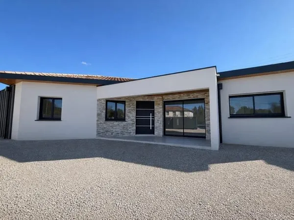 Maison contemporaine neuve de plain-pied - 176 m²