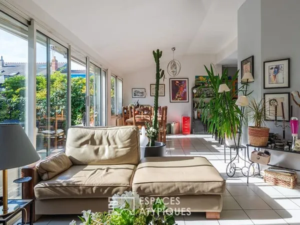 Maison bourgeoise avec son jardin calme