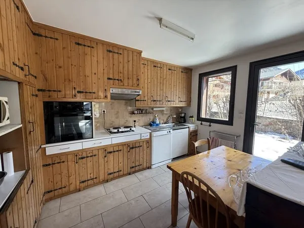 Maison 200 m2 9 pièces avec 1165m2 de terrain