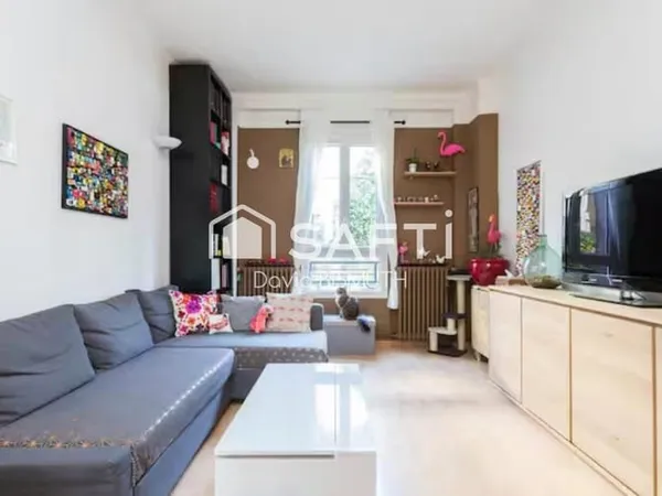 Appartement 2 pièces 1 chambre de 45 m2 situé en rez de chaussée QUARTIER BECON A COURBEVOIE COLLEGE