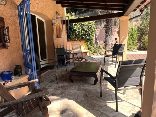 Maison idéale pour 4 étudiants - piscine, Wi-Fi, calme - tout équipé