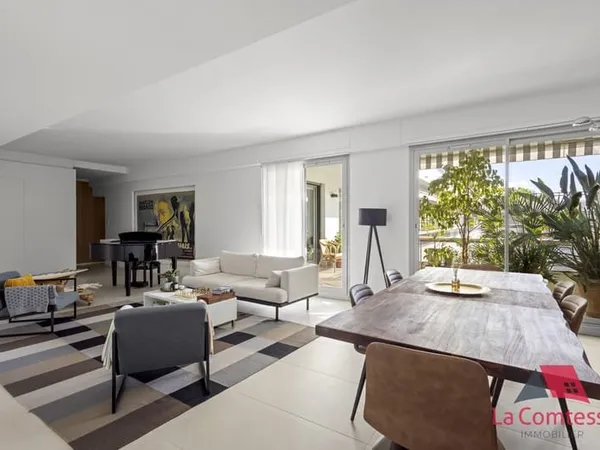 Commandant Rolland/ Cadenelle: T5/6 avec Terrasse, balcon, C