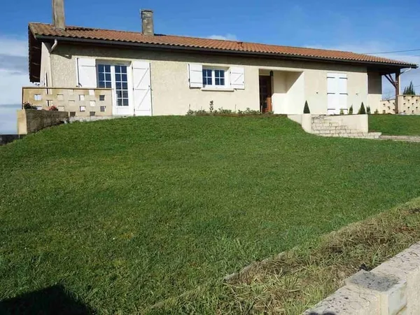 Au calme dans un hameau avec les commerces à 3mn