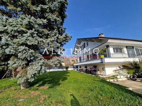 MAISON INDIVIDUELLE DE 225 M2 UTILES
