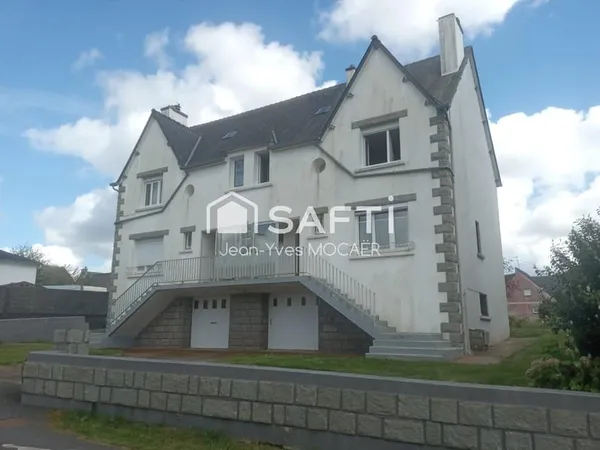 BRASPARTS (29190) : A proximité immédiate du centre bourg, idéal pour investissement locatif ou gran