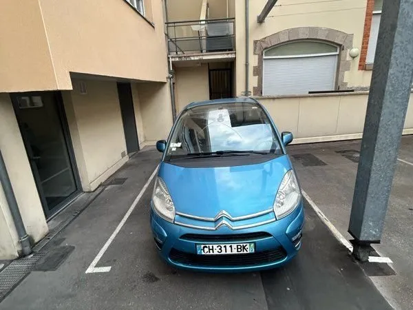 Place de parking centre