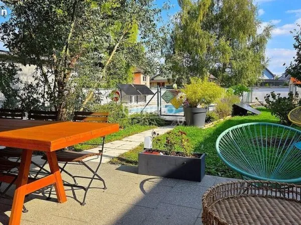 Maison 7 pièces 225 m²