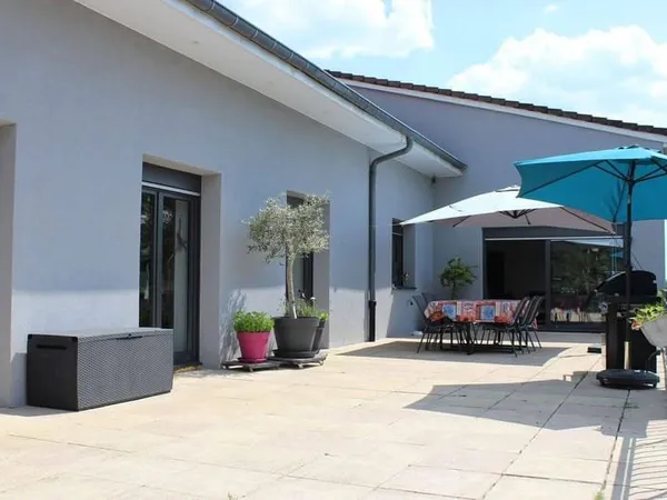 Maison de plain-pied 6 pièces 160 m²