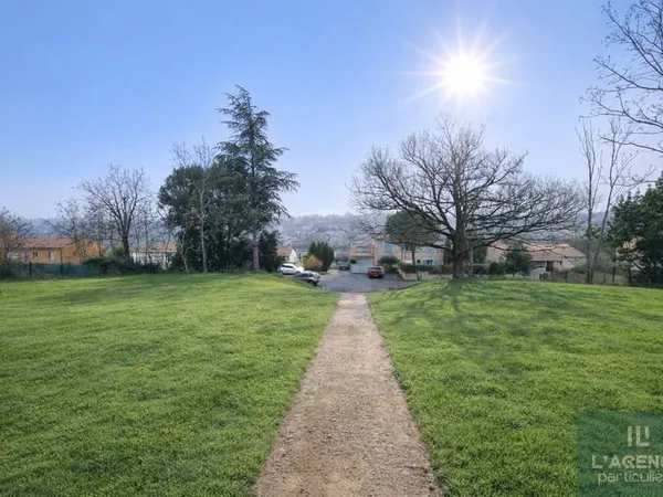 TERRAIN LOT 2 / AUREVILLE CENTRE / 926 M2