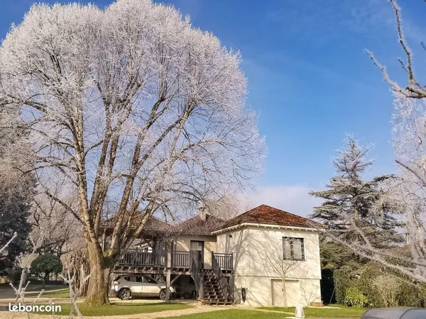 Propriété 7 pièces 180 m²