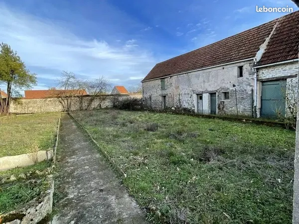 Terrain avec dépendances à fort potentiel