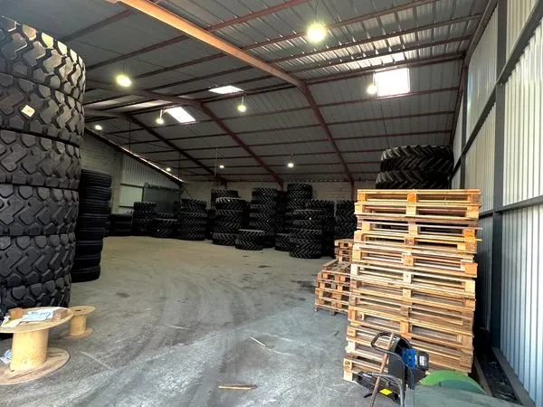 Entrepôt industriel 359 m²