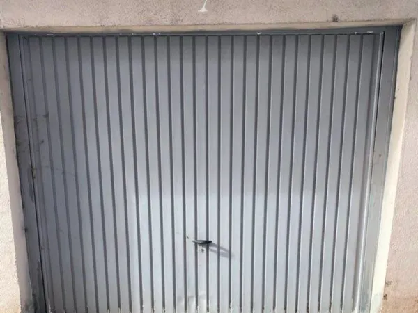 Box Garage à vendre dans résidence 94320