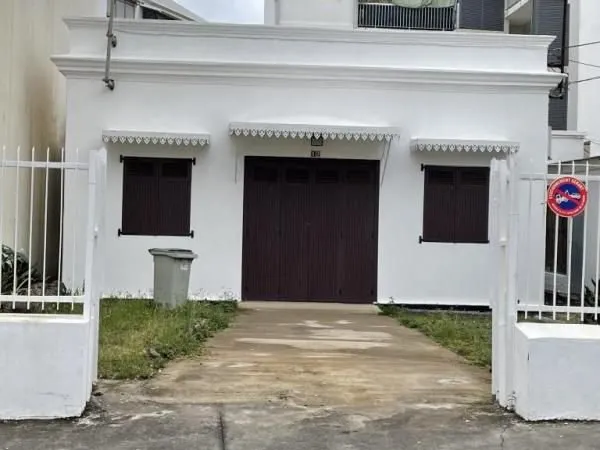 Local commercial 158 m²