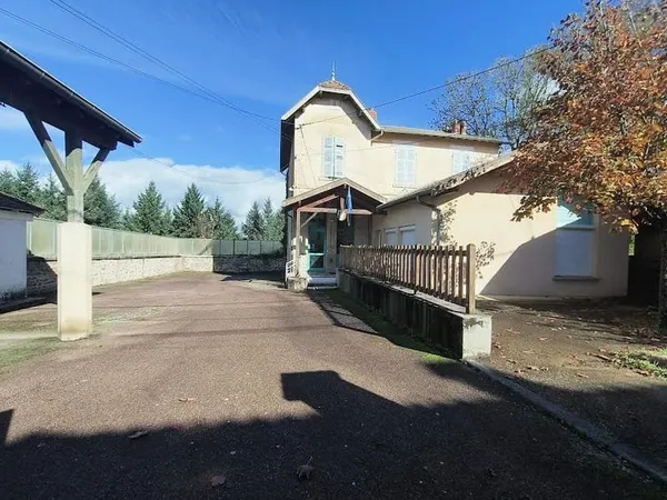 Maison 5 pièces 275 m²