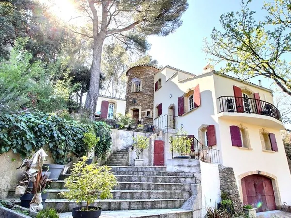 Exclusivité NESTENN Saint-Victoret - Maison de caractère de 167m² 4 pièces avec garage de 47m² -