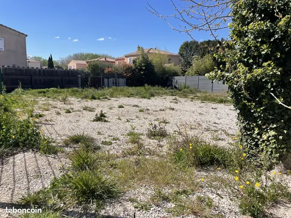 Terrain 350 m² Le Pontet