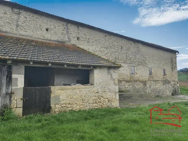 Grange en pierres 400m²