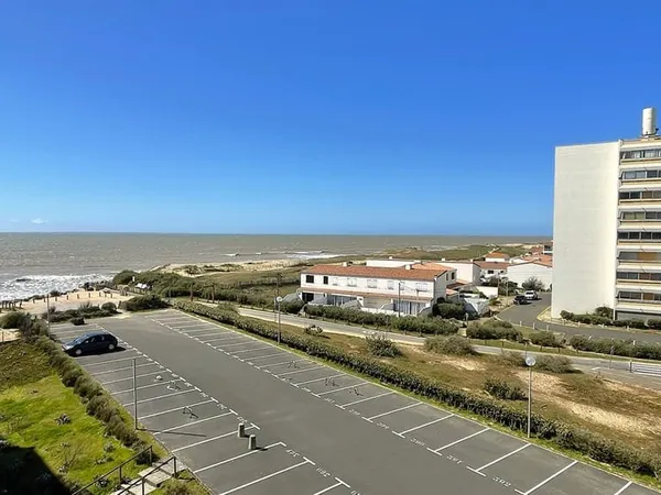 SAINT HILAIRE DE RIEZ -- VUE MER -- PARKING CAVE ET GARAGE
