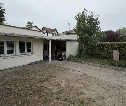 Terrain + bâtiment à réhabiliter, fort potentiel 🏡 Rare à La Roseraie