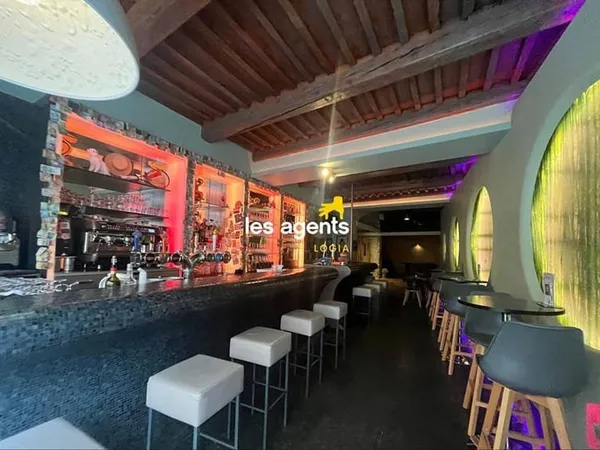 Fonds de commerce 80 m²