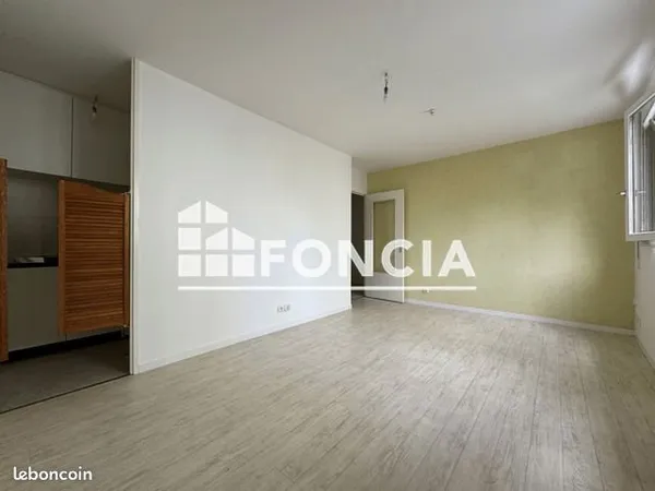 Studio 1 pièce 25 m²