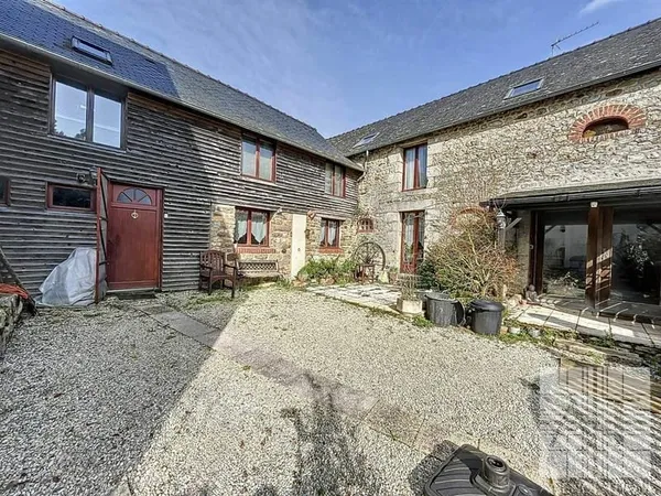 Superbe propriété avec gîte — 242 m², 5 chambres