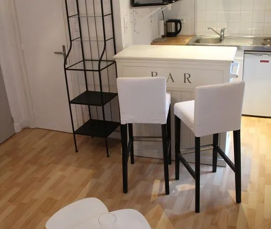 Location mensuelle : studio meublé