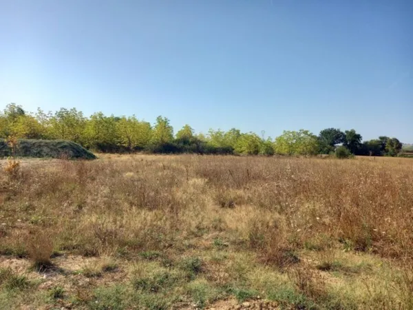 Terrain 911 m²