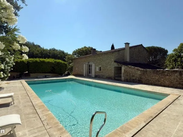 Maison avec piscine - terrain 11000m2