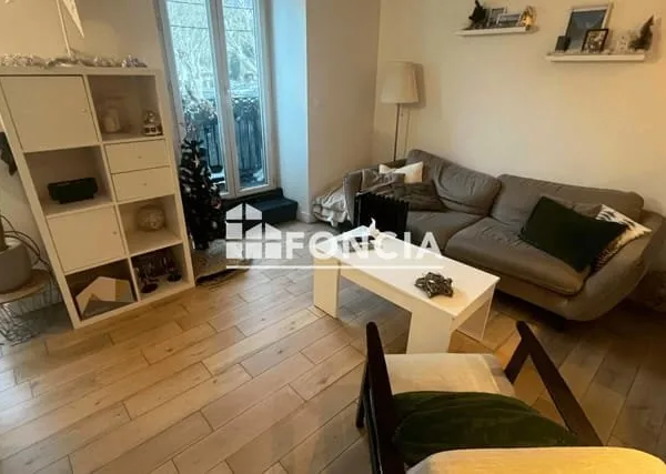 Superbe appartement T2 entièrement rénové avec balcon