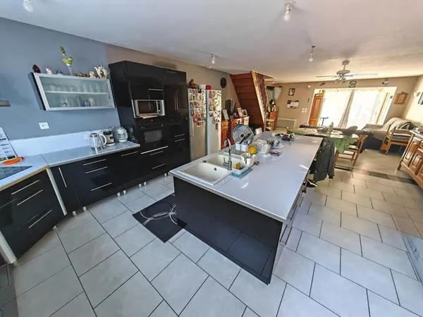 Exclusivité : Maison récente 3 chambres et bureau, 135 m², DPE C, Villedieu-sur-Indre
