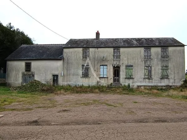 EN VENTE - BICHES, PROCHE CHATILLON EN BAZOIS, 2 H 30 PARIS Maison ancienne .
