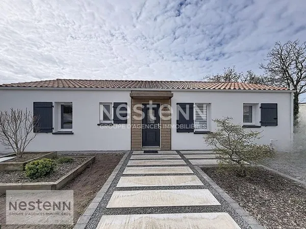 Maison à vendre à Saint Urbain - 5 pièces, 4 chambres, très bon état