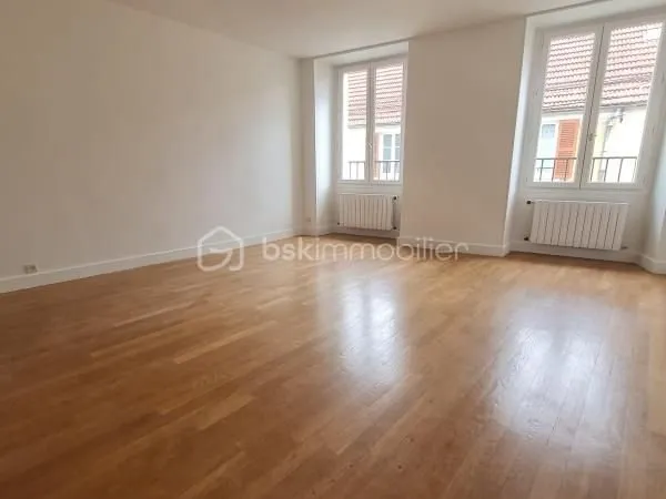 Appartement 8 pièces 76 m²