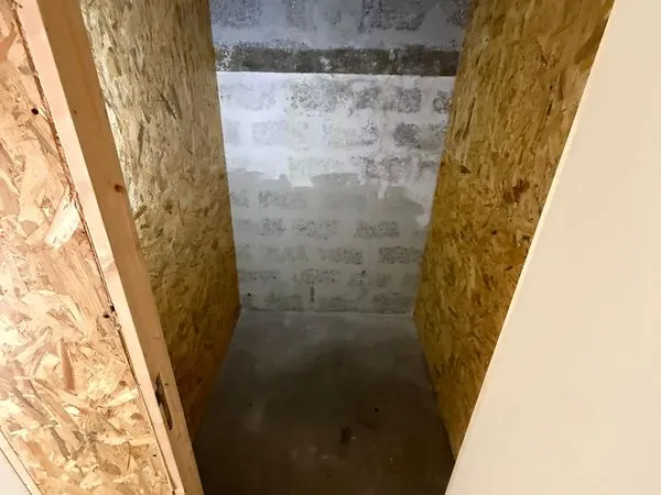 Box de Stockage 2m² (~4m3) - Sécurisé & Sain - Vénissieux Lyon 8ème