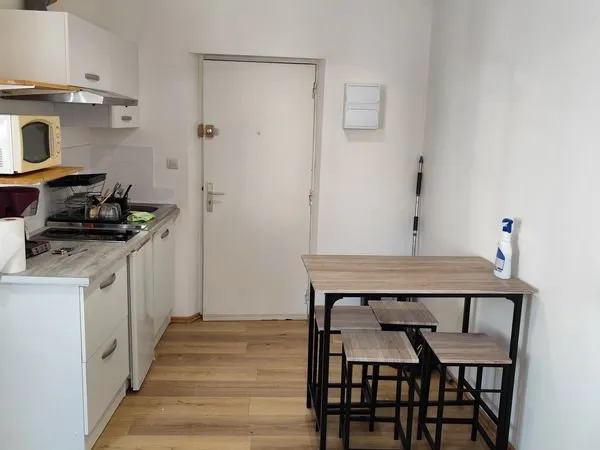 Studio meublé 22m² très bon état - Fonctionnel