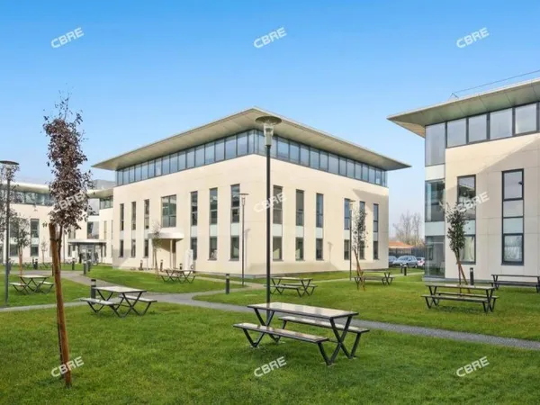 Bureaux 419 m²