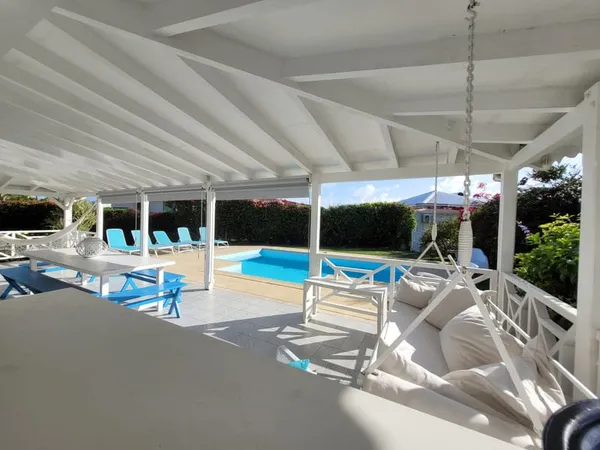 JOLIE VILLA T4 IDEALEMENT SITUEE SUR ST FRANCOIS