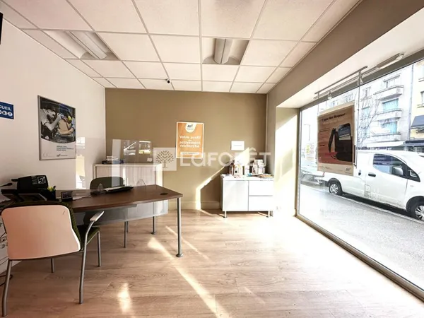 Local commercial 108 m²