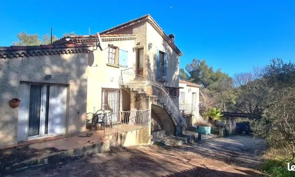 Maison 9 pièces 282 m²