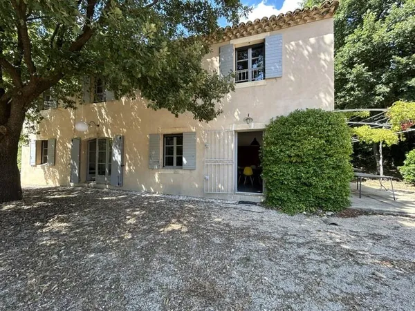 Maison 13 pièces 265 m²