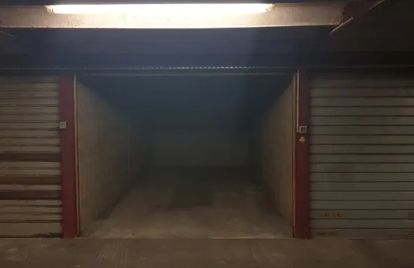 Loue garage/box rue Vauban Lyon 69006ème - 15m²