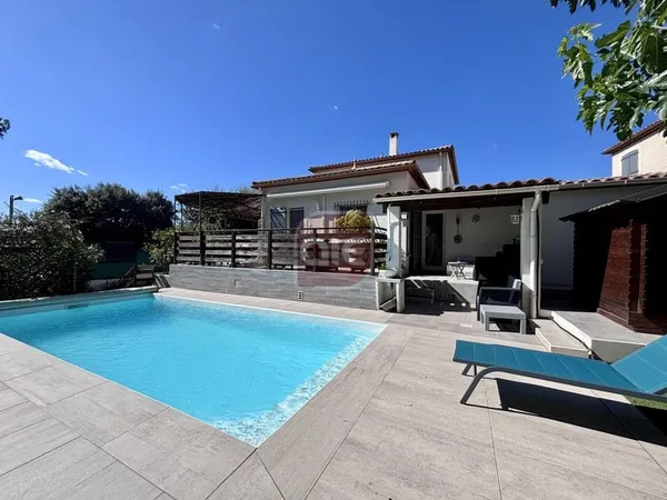 EXCLUSIVITÉ A.I.E.: Villa T4 en parfait état avec piscine