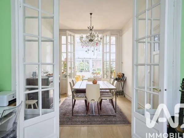 Maison 8 pièces 193 m²