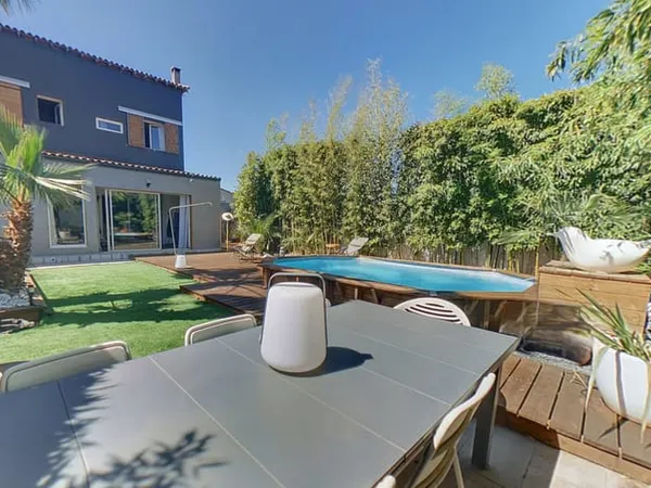 Maison contemporaine familiale de 212 m2 avec jardin, piscin